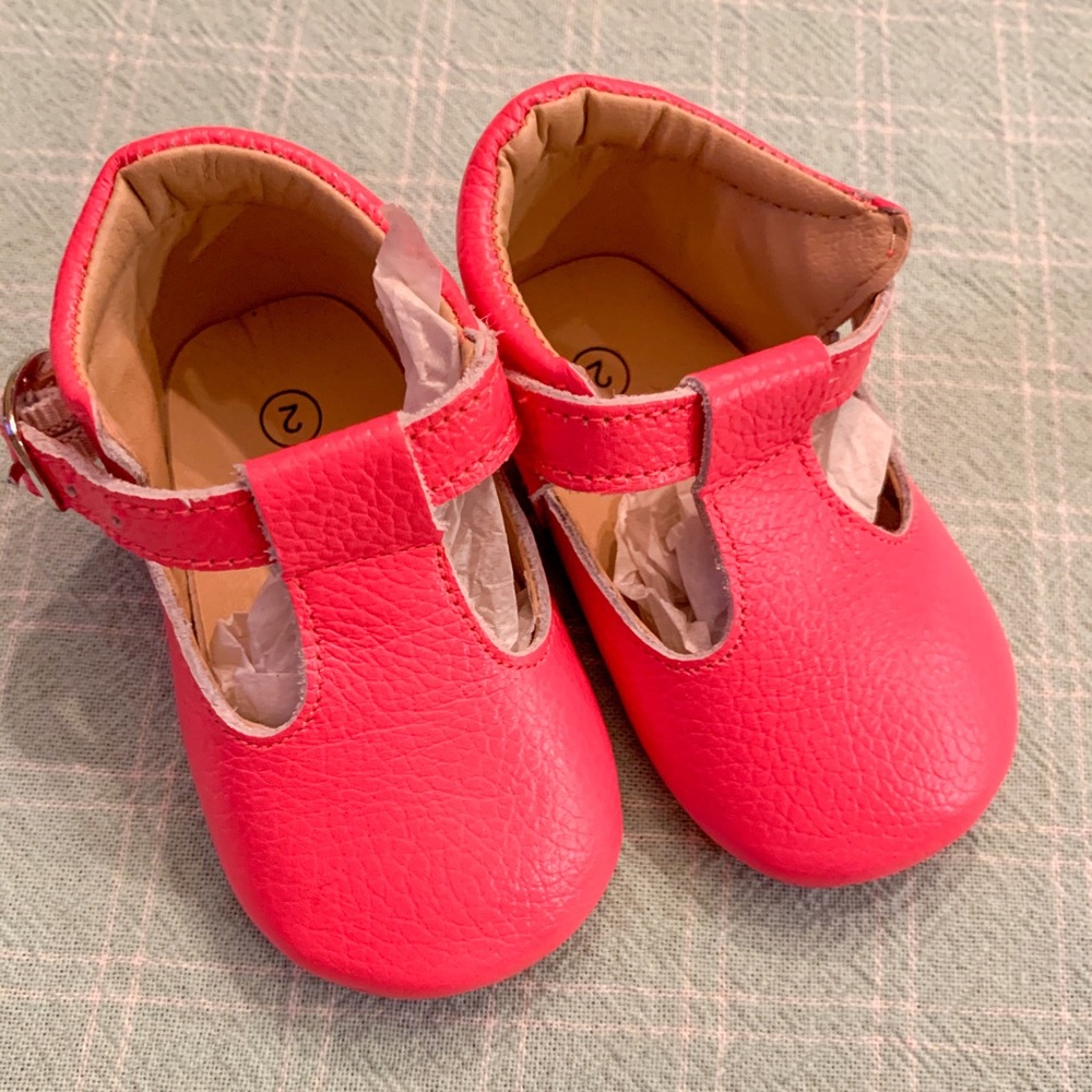 Neon Pink baby t-bars 💗
